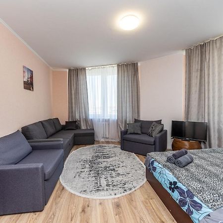 Уютные Апартаменты На Позняках Kiev Exterior foto
